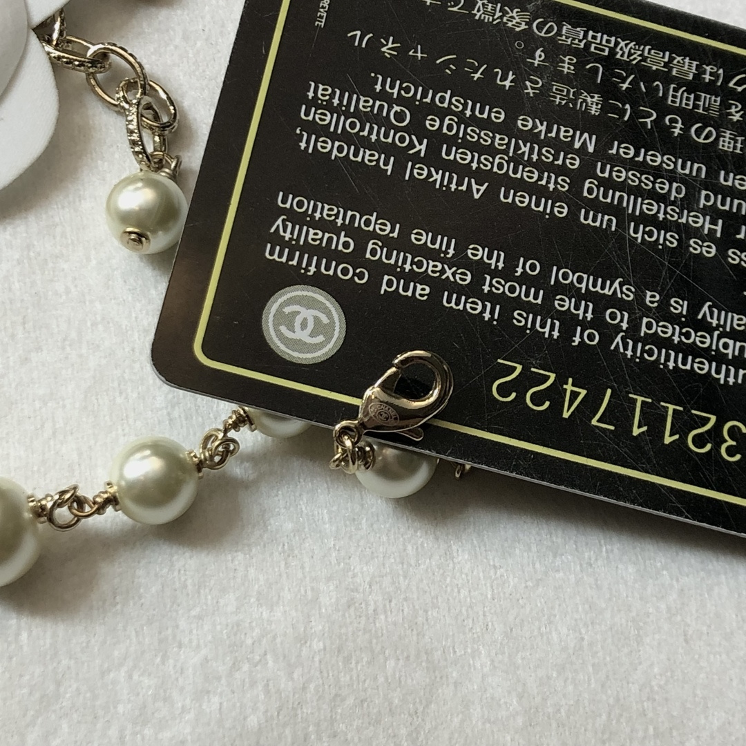 🌹新款秋冬毛衣链👼Chanel 毛衣链 超适合参加一些晚装小香 大小珍珠链 【原单狠货】进出专柜无压力，代购级别 ch@