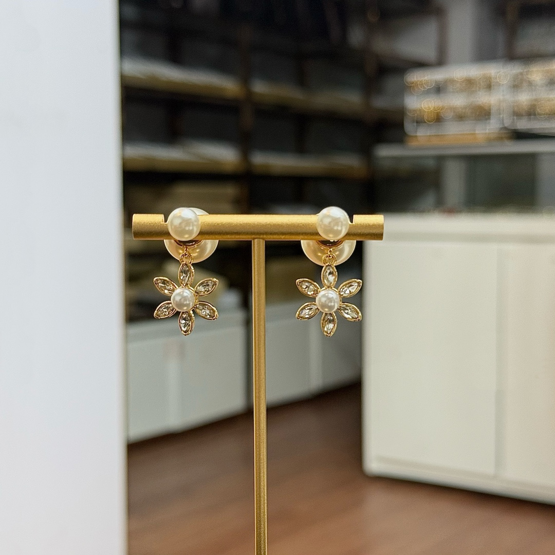 dior cd multi flowers pearl crystal earrings