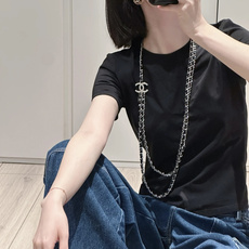 、👉小香 新品毛衣链 太好看了!2025P新款黑银双C搭配穿皮毛衣链,必备装饰美物 名媛气质、高雅配饰🌟 、👉小香 新品毛衣链 太好看了!2025P新款黑银双C搭配穿皮毛衣链,必备装饰美物 名媛气质、高雅配饰🌟