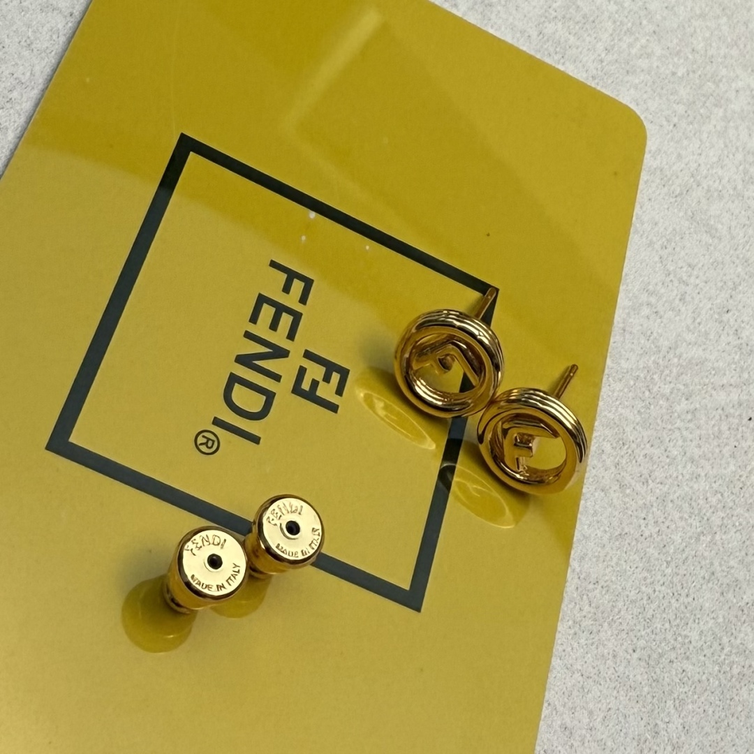 New FENDI Findi: High-End Mini-Logo Custom Pop-Up, Simple and Gorgeous, Perfect Match for Babies. - 图片 3