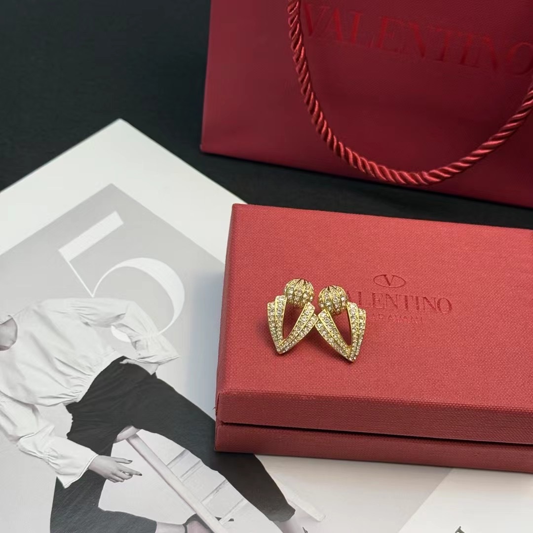 p300 Valentino, Valentino, the V-ball network full of drilled new earrings, heavy-fried new-comer network - 图片 8