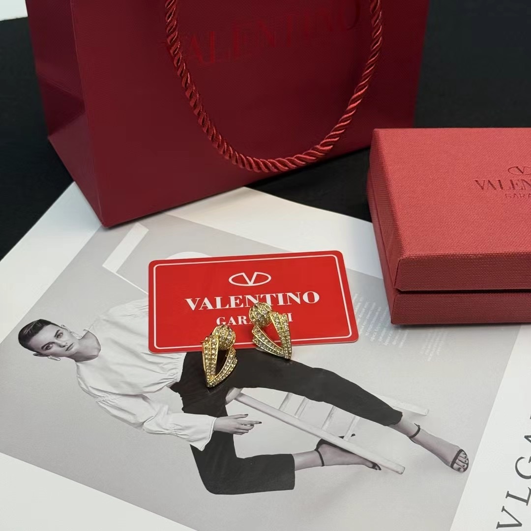 p300 Valentino, Valentino, the V-ball network full of drilled new earrings, heavy-fried new-comer network - 图片 9