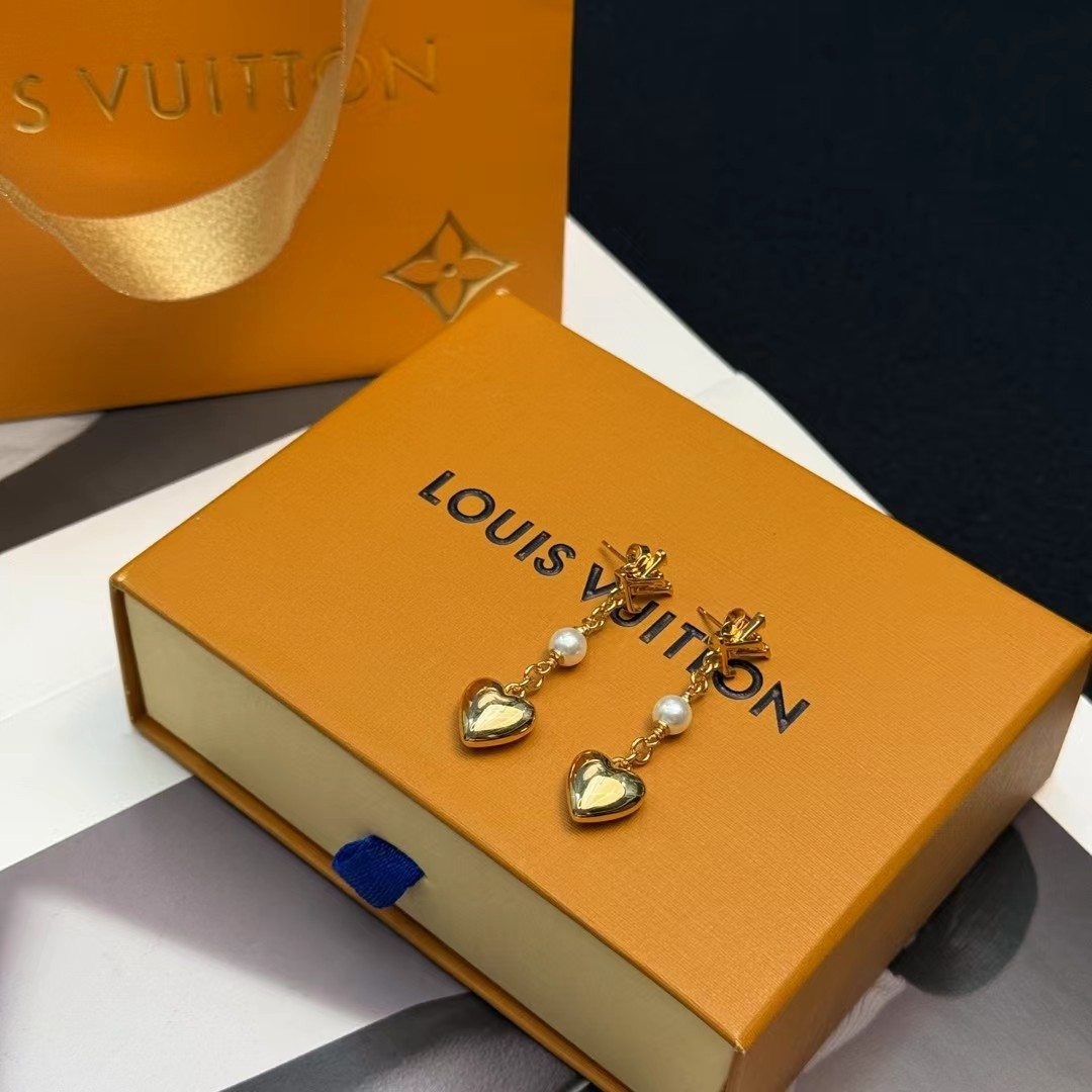 Louis Vuitton 路易威登 Lv 流苏 耳钉耳环 高端定制 高级分色电镀 带来 、有趣的视觉