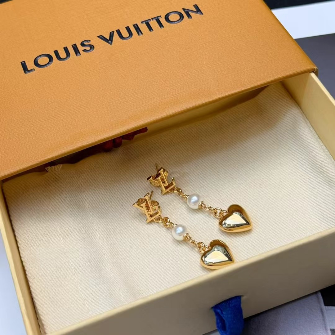 Louis Vuitton 路易威登 Lv 流苏 耳钉耳环 高端定制 高级分色电镀 带来 、有趣的视觉
