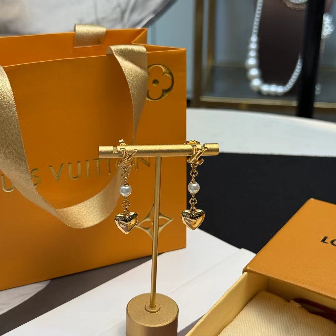 Louis Vuitton 路易威登 Lv 流苏 耳钉耳环 高端定制 高级分色电镀 带来 、有趣的视觉