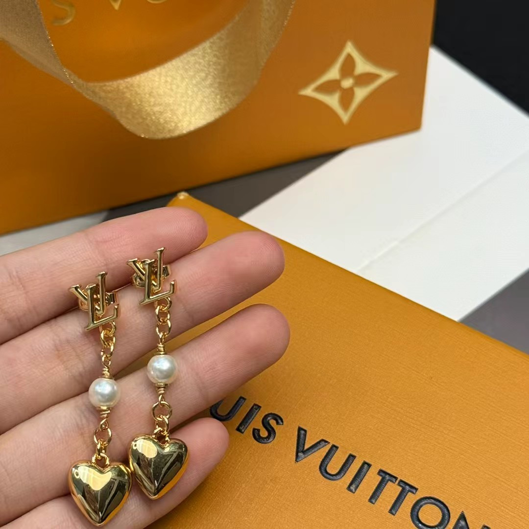 Louis Vuitton 路易威登 Lv 流苏 耳钉耳环 高端定制 高级分色电镀 带来 、有趣的视觉