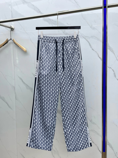 Pantalón Casual Dior con Logo Clásico - Comodidad y Estilo Primavera 2025 1 Pantalón Casual Dior con Logo Clásico - Comodidad y Estilo Primavera 2025