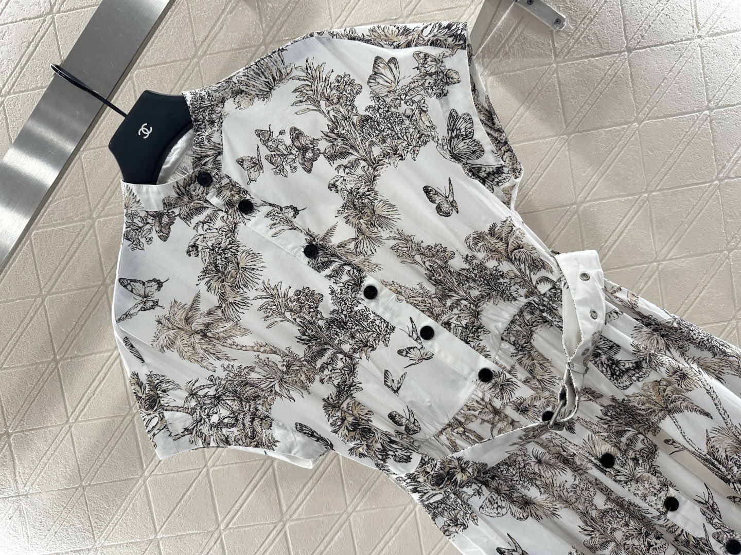 Dior Printed Short Sleeve Midi Dress with Belt, Elegant and Comfortable 3 cmp i1753202319627 6466 0 2