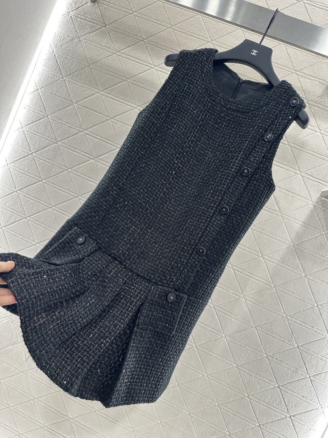Chanel Wool Blend Sleeveless Dress - Elegant Pleated Knit Vest Dress 8 cmp i1753280391698 3683 0 6