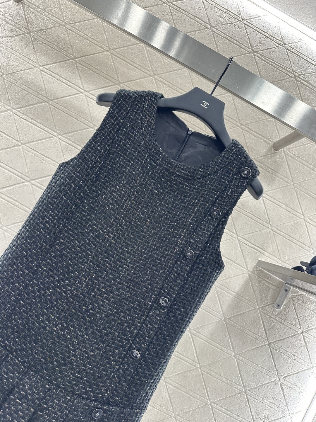 Chanel Wool Blend Sleeveless Dress - Elegant Pleated Knit Vest Dress 4 cmp i1753280392336 3759 0 2