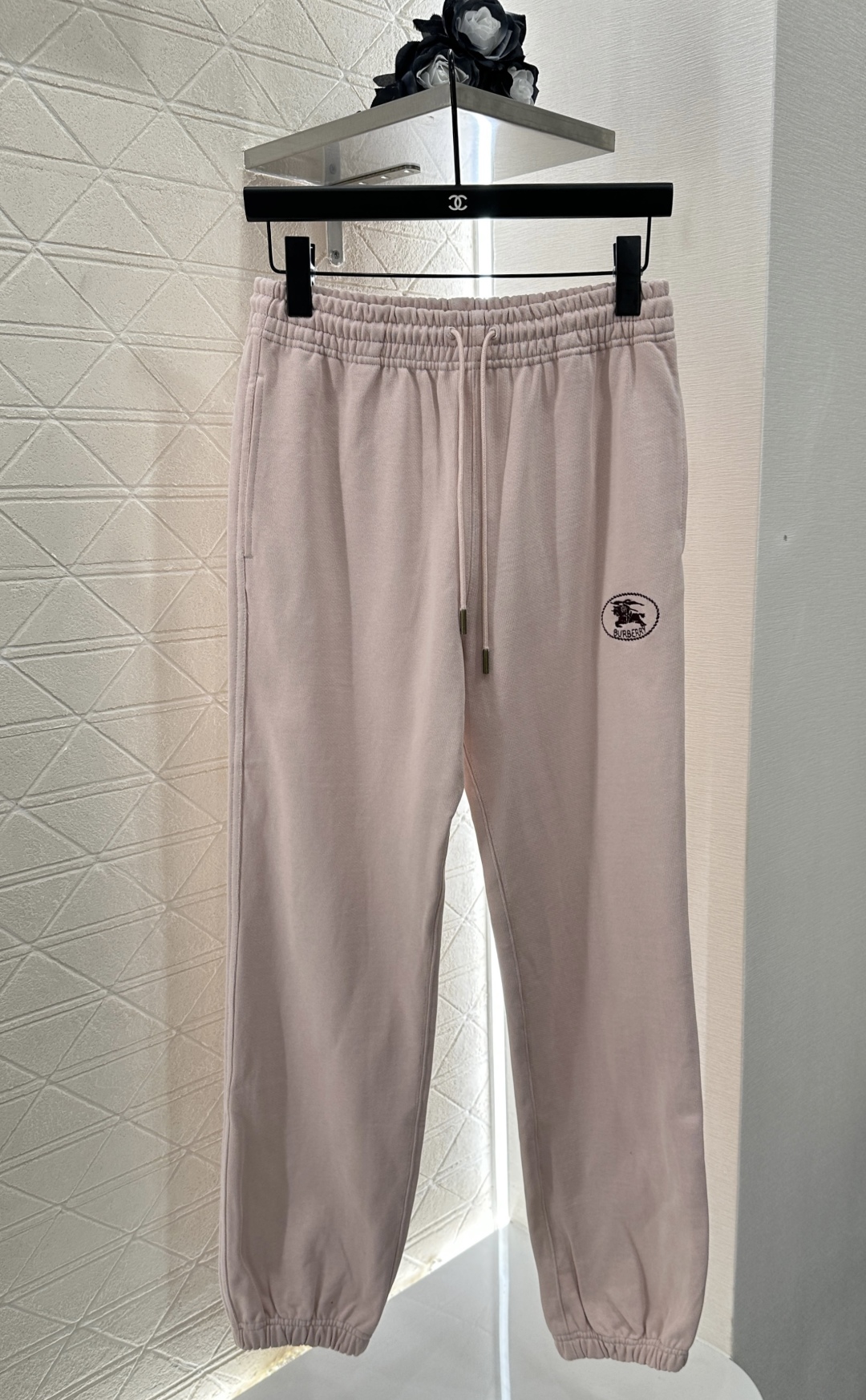 ♥BBR*♥2025新品上架
连帽抽绳拉链外套长裤套装
定制YB原生全棉材质 柔软亲肤 久洗不易变形起球