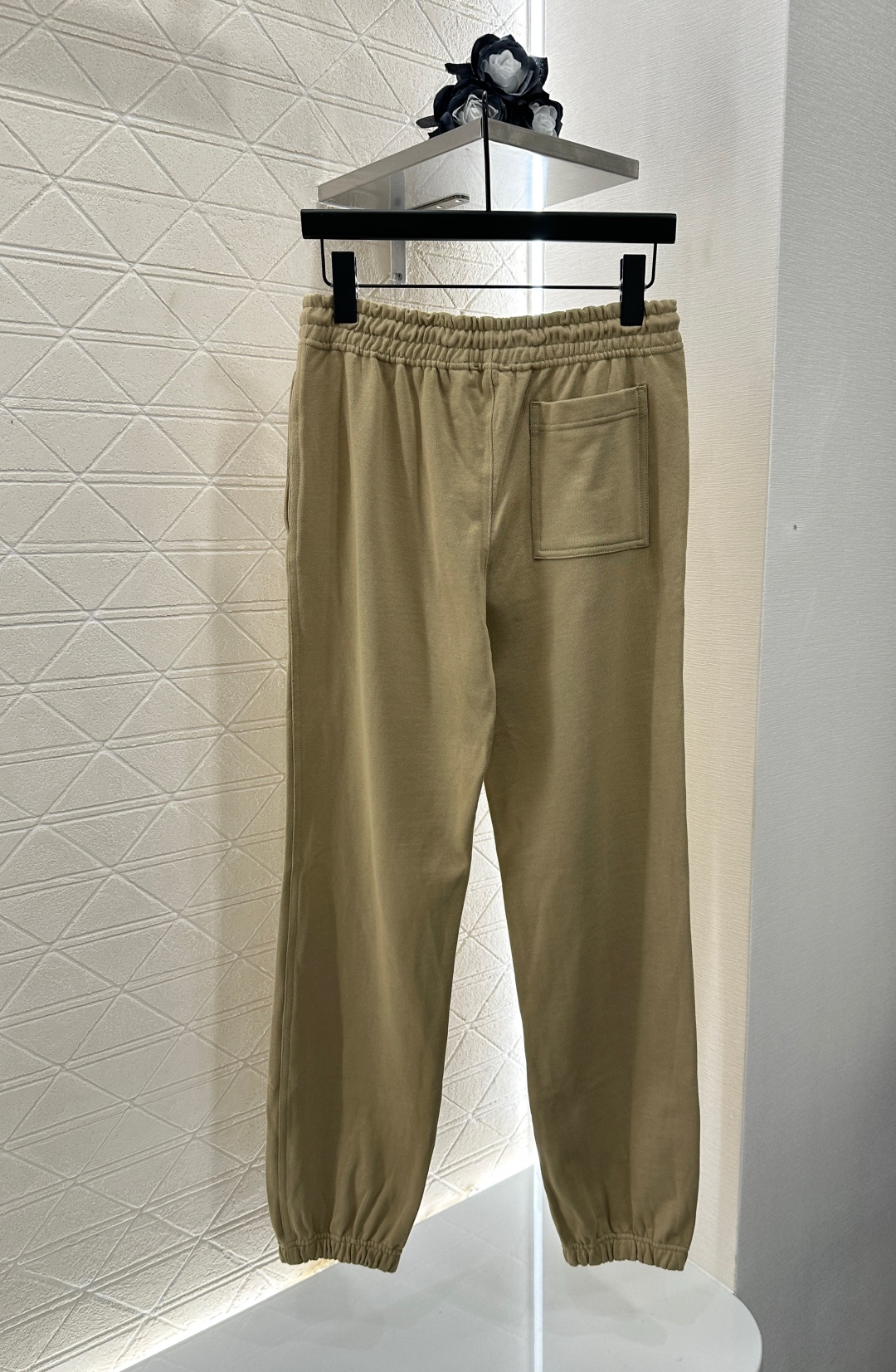 ♥BBR*♥2025新品上架
连帽抽绳拉链外套长裤套装
定制YB原生全棉材质 柔软亲肤 久洗不易变形起球