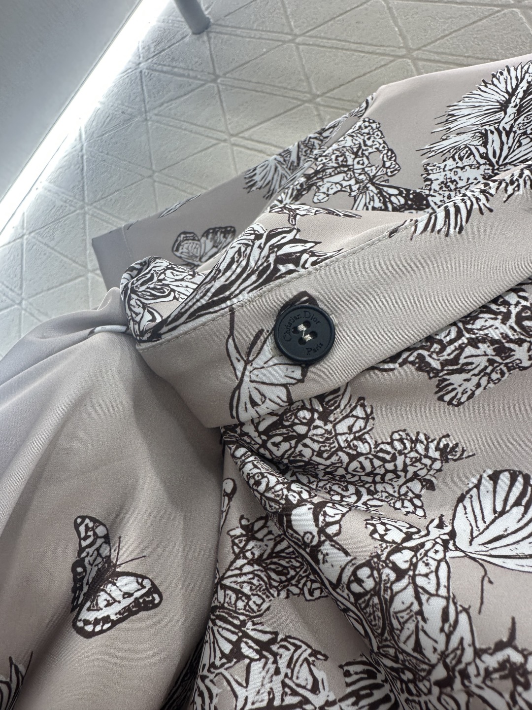 ♥Dio*♥2025新品上架
印花腰带圆领短袖连衣裙
定制YB进口斜纹稠材质 质感光泽 垂顺有型 圆领短