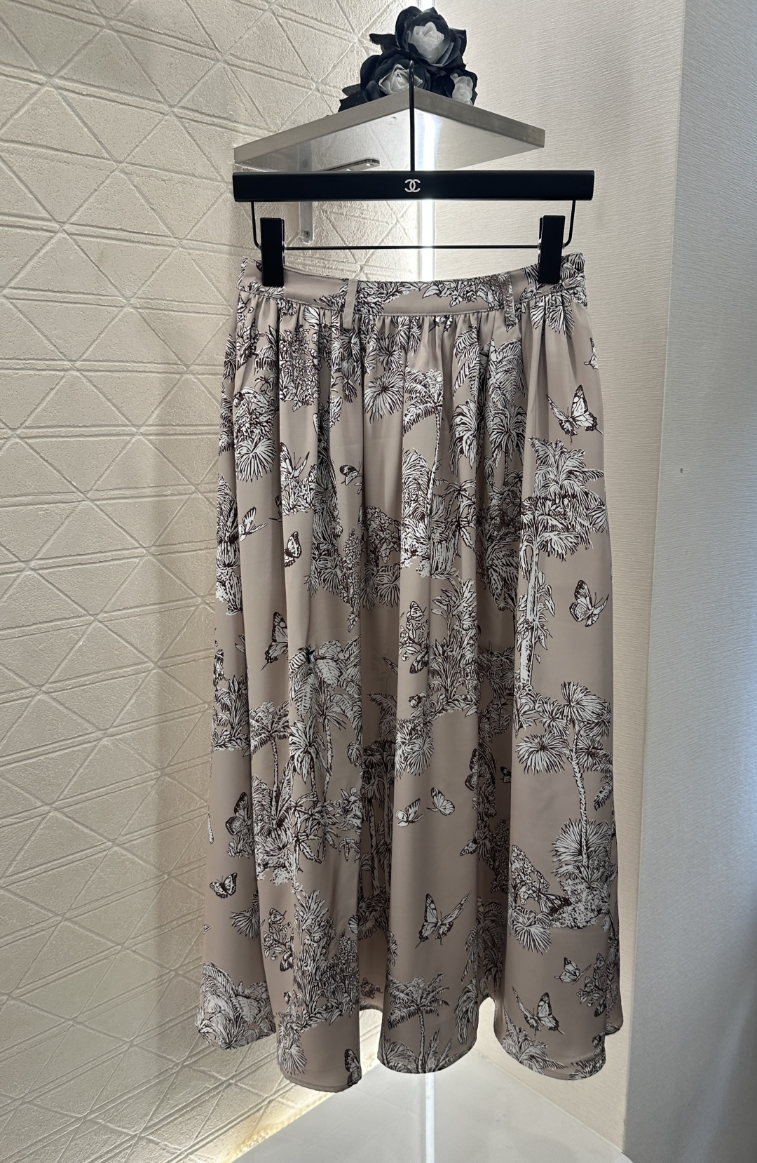 ♥Dio*♥2025新品上架
  直喷印花衬衫半裙套装
定制YB进口斜纹稠材质 质感光泽 垂顺舒适 印花