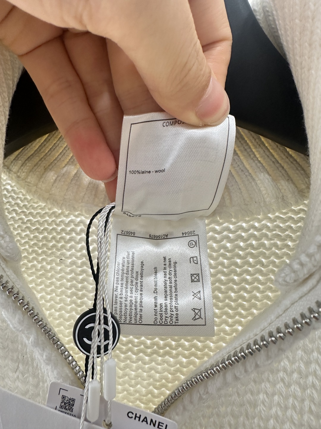 ♥Chane*♥2025新品上架
    短款廓形针织披肩假领
定制YB羊毛纱线织造 质感高级舒适 套头