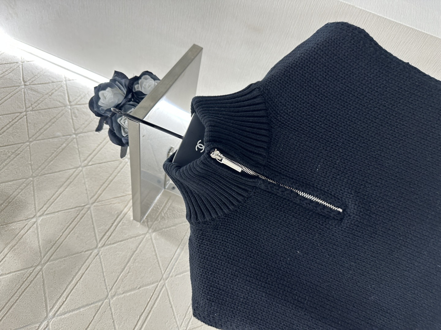 ♥Chane*♥2025新品上架
    短款廓形针织披肩假领
定制YB羊毛纱线织造 质感高级舒适 套头