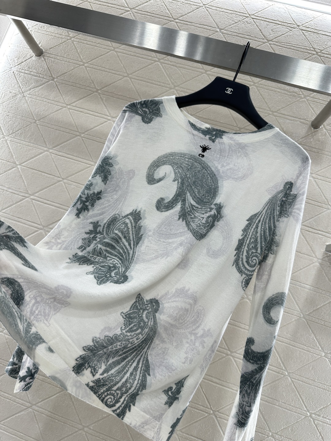 ♥Dio*♥2025新品上架
   腰果印花针织长袖
定制YB羊毛纱线织造 柔软舒适 洋气显瘦 套头针织