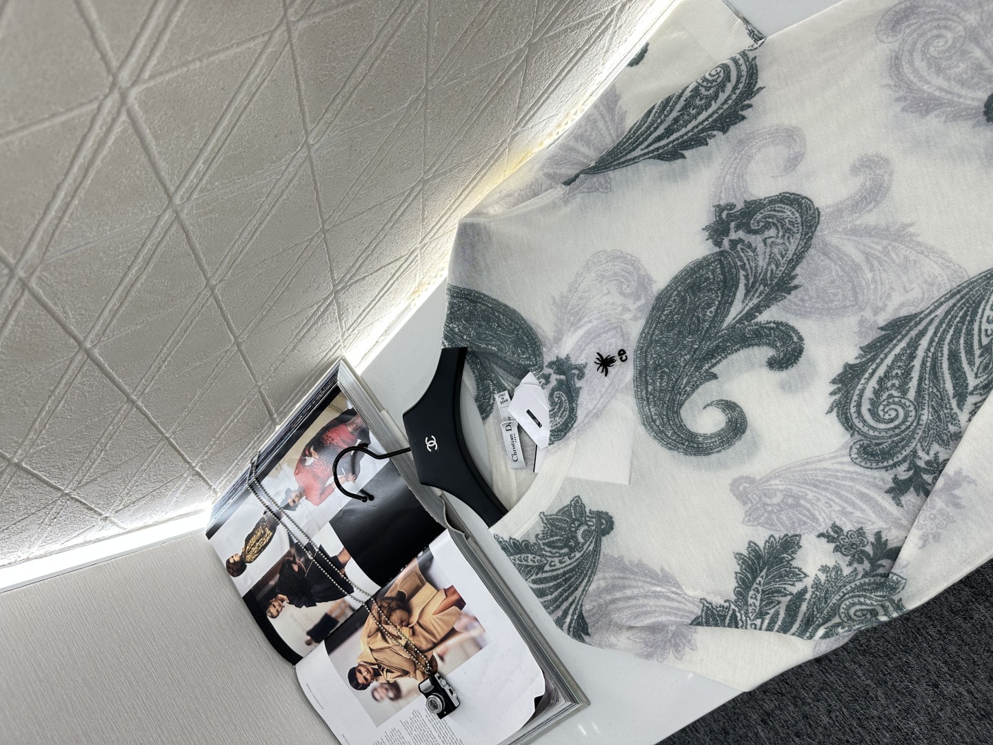 ♥Dio*♥2025新品上架
     腰果印花针织短袖
定制YB羊毛纱线织造 柔软舒适 洋气显瘦 套头