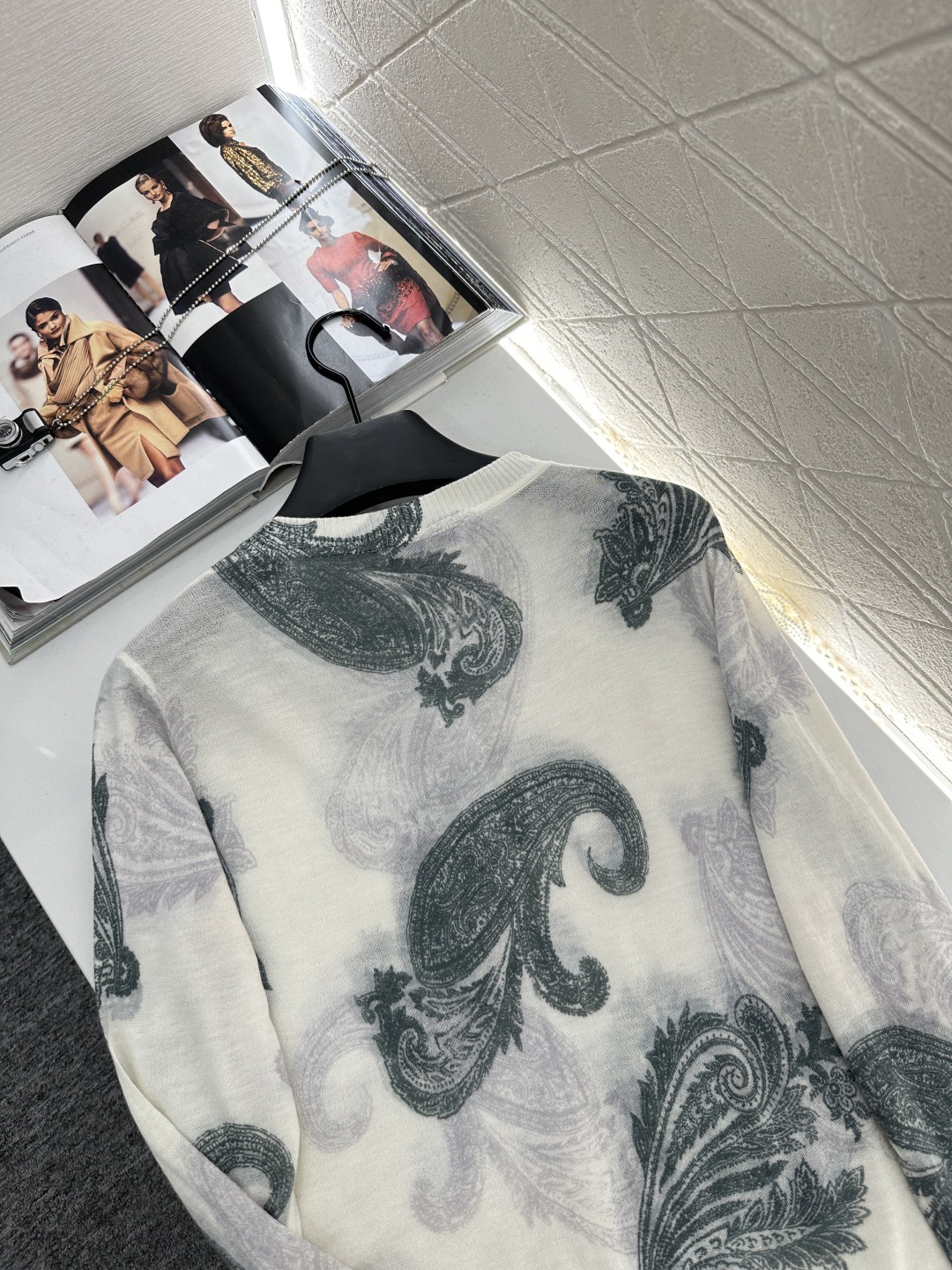 ♥Dio*♥2025新品上架
    印花针织长袖开衫
定制YB羊毛纱线织造 柔软舒适 洋气显瘦 长袖针