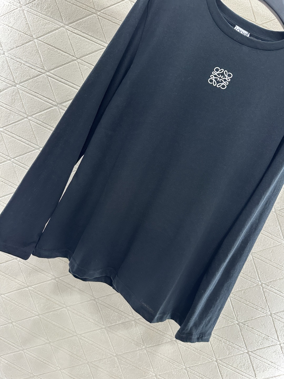 ♥Loew*♥2025新品上架
      圆领百搭打底衫
定制YB斜纹全棉材质 质感舒适 弹力好穿 圆