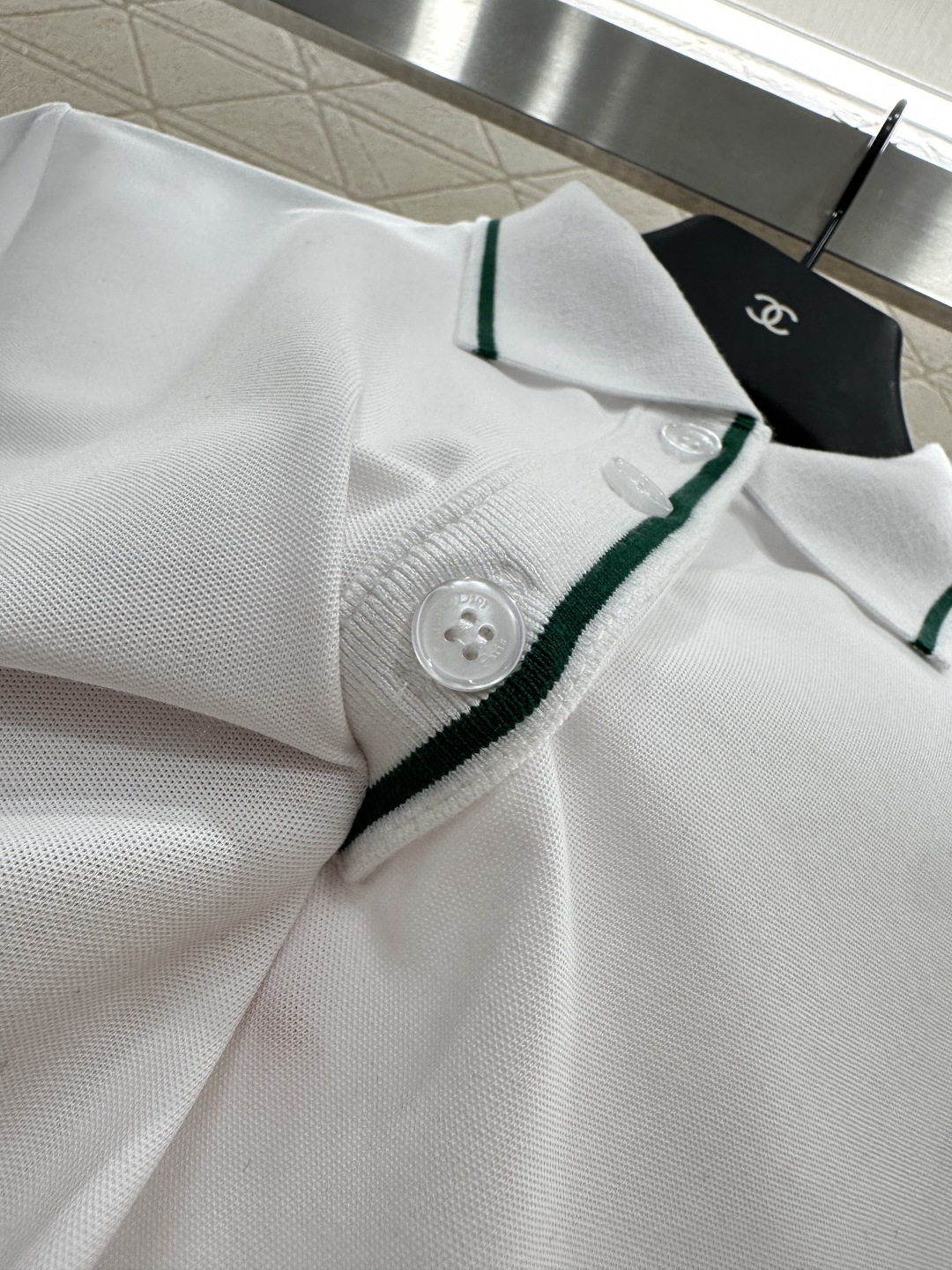 ♥Dio*♥2025新品上架
   𝑃𝑜𝑙𝑜条纹上衣裙裤套装
定制YB朱地全棉材质 细腻肌理 透气舒适 