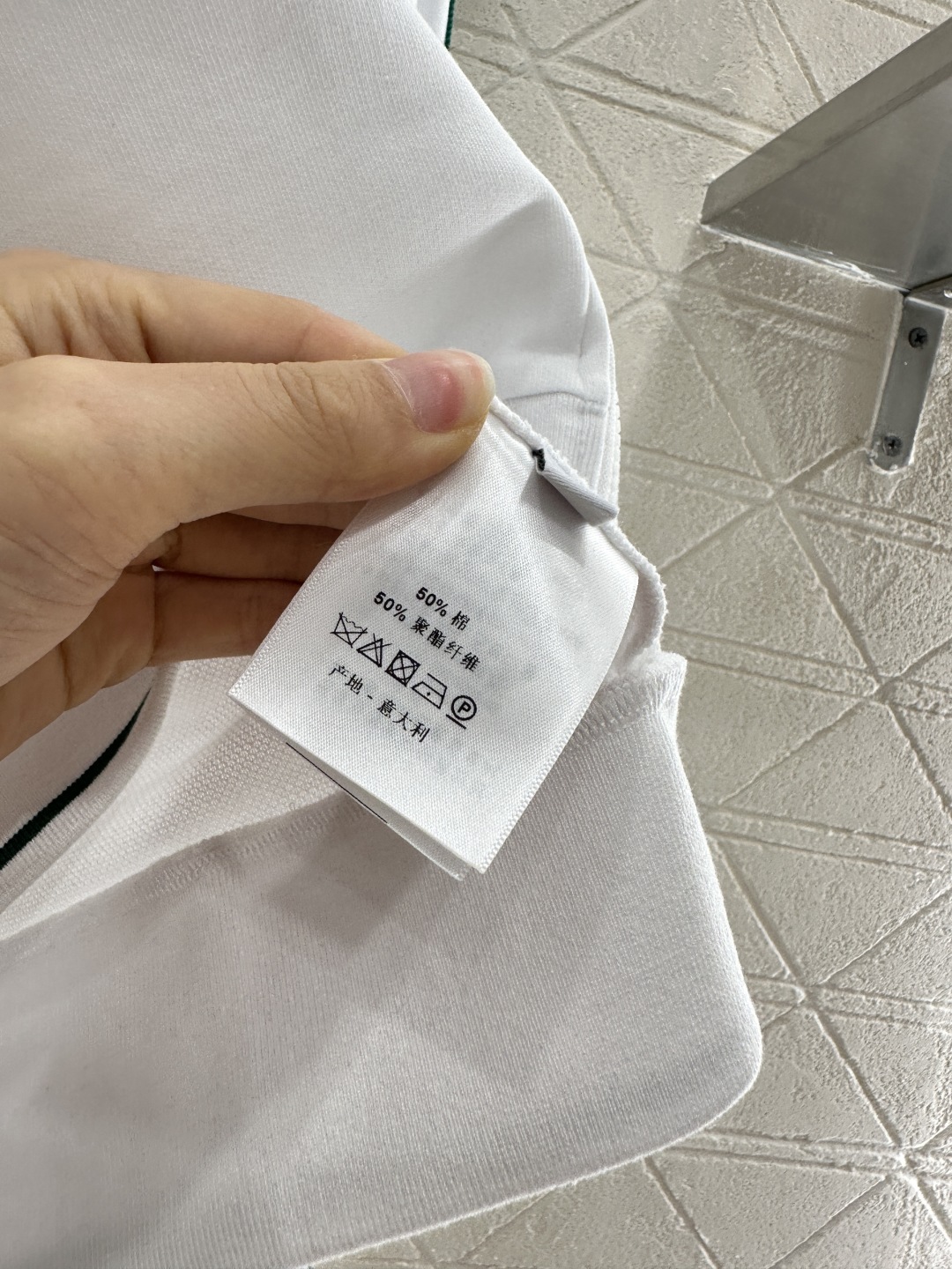 ♥Dio*♥2025新品上架
     拉链外套长裤套装
定制YB朱地全棉材质 细腻肌理 透气舒适 修身