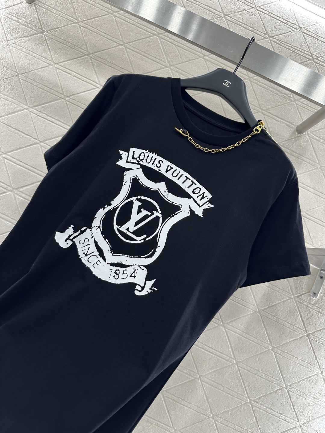 ♥Louis Vuitto*♥2025新品上架
       印花链条连衣裙
定制YB斜纹全棉材质 透气