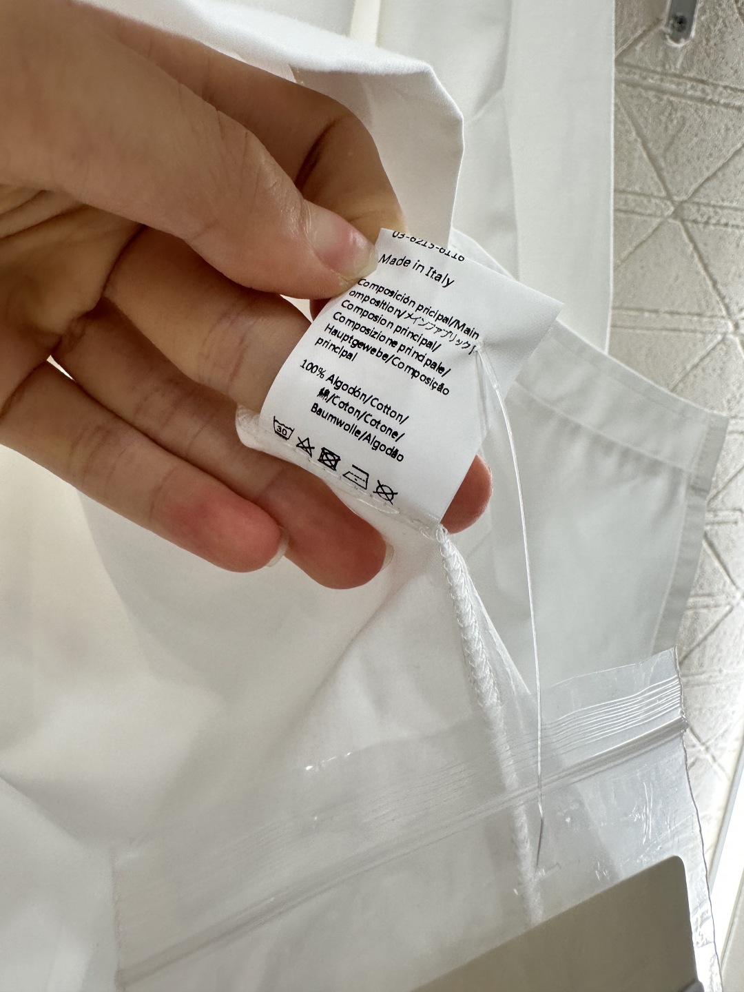 ♥Loew*♥2025新品上架
   廓形中性百搭衬衣
定制YB斜纹全棉材质 肌理明显 挺括有型 翻领长