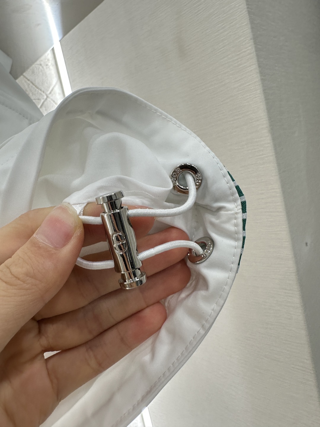 ♥Dio*♥2025新品上架
 中阔袖夹克外套裙裤套装
定制YB进口冲锋材质 挺括有型 质感十足 翻领夹