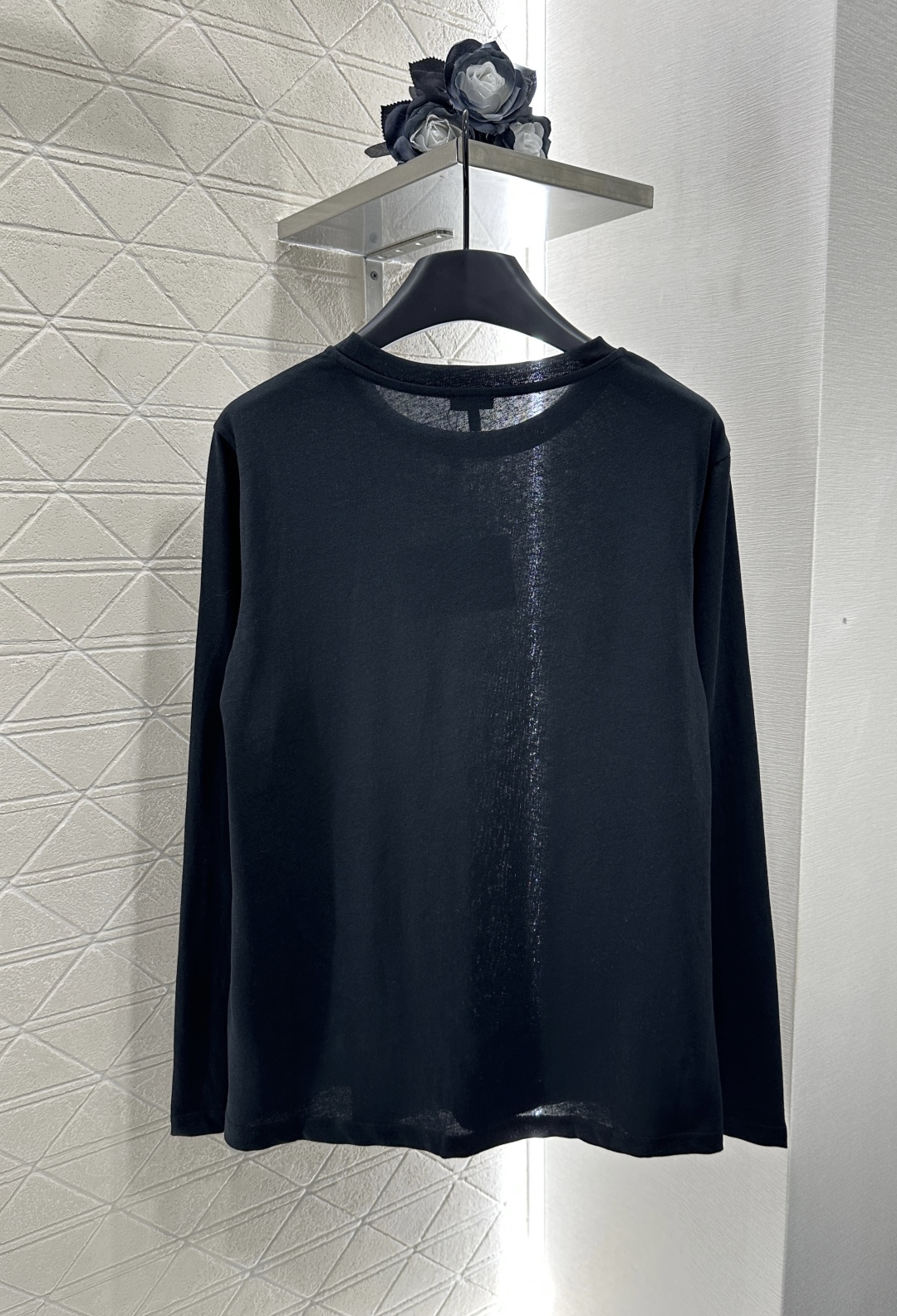 ♥Loew*♥2025新品上架
      圆领百搭打底衫
定制YB斜纹全棉材质 质感舒适 弹力好穿 圆