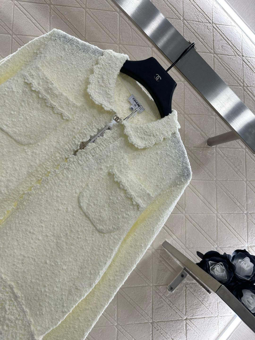 ♥Chane*♥2025新品上架
 颗粒花边针织开衫半裙套装
定制YB棉毛纱线织造 穿搭舒适 柔软细腻 