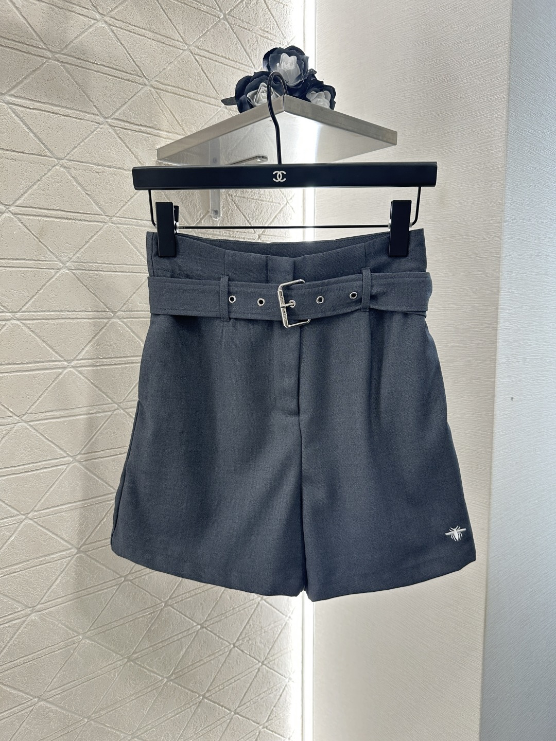 ♥Dio*♥2025新品上架
  翻领西装腰带短裤套装
定制YB进口西服材质 质感光泽 高级舒适 特殊工