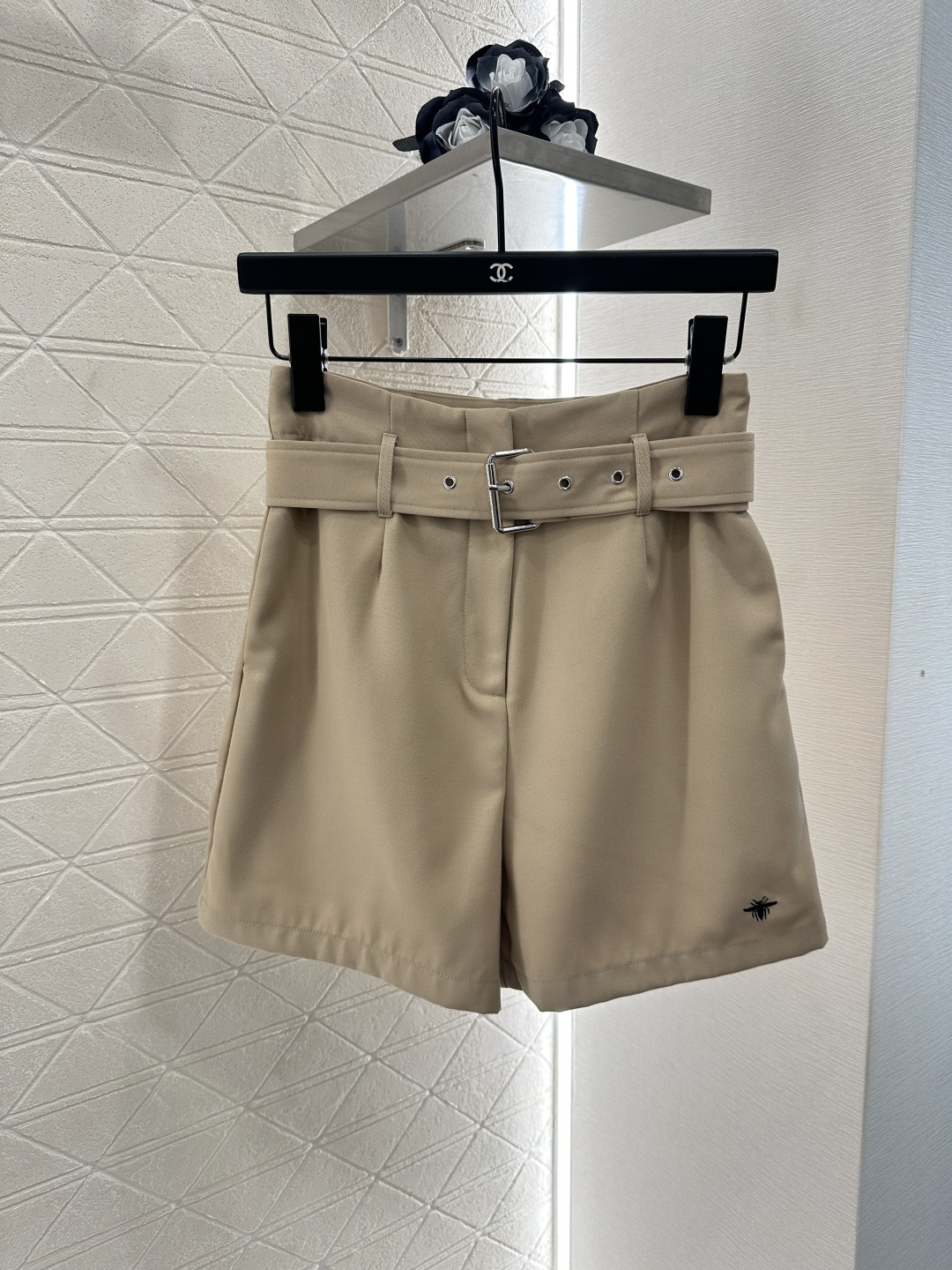 ♥Dio*♥2025新品上架
  翻领西装腰带短裤套装
定制YB进口西服材质 质感光泽 高级舒适 特殊工