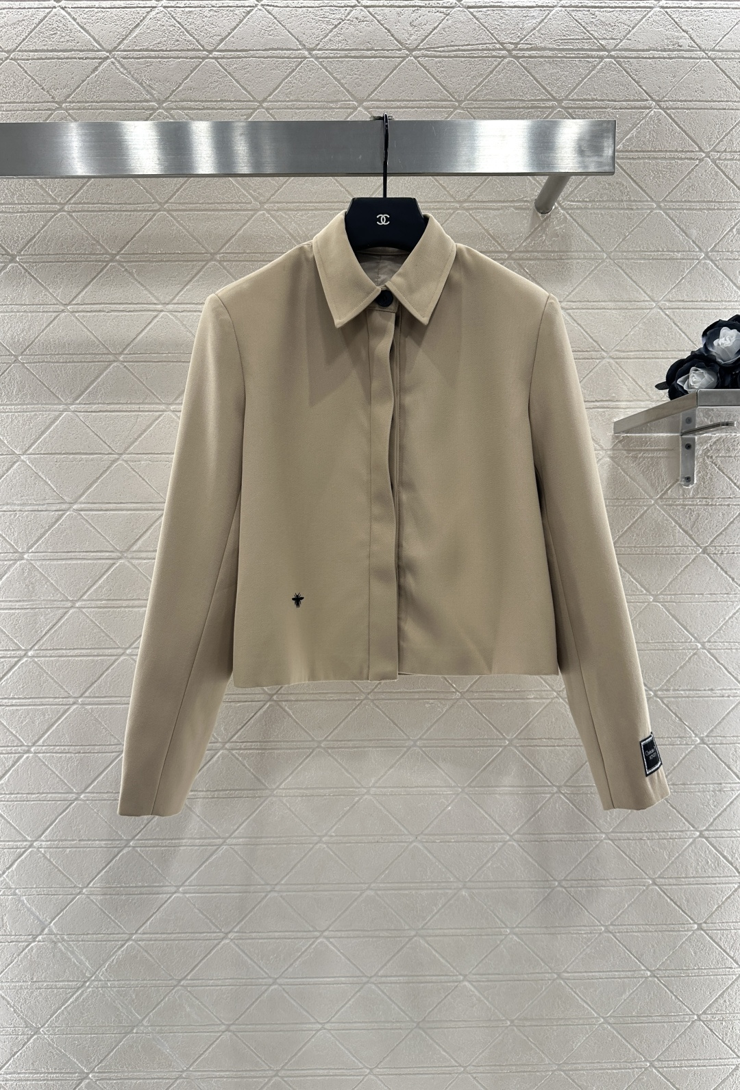 ♥Dio*♥2025新品上架
  翻领西装腰带短裤套装
定制YB进口西服材质 质感光泽 高级舒适 特殊工