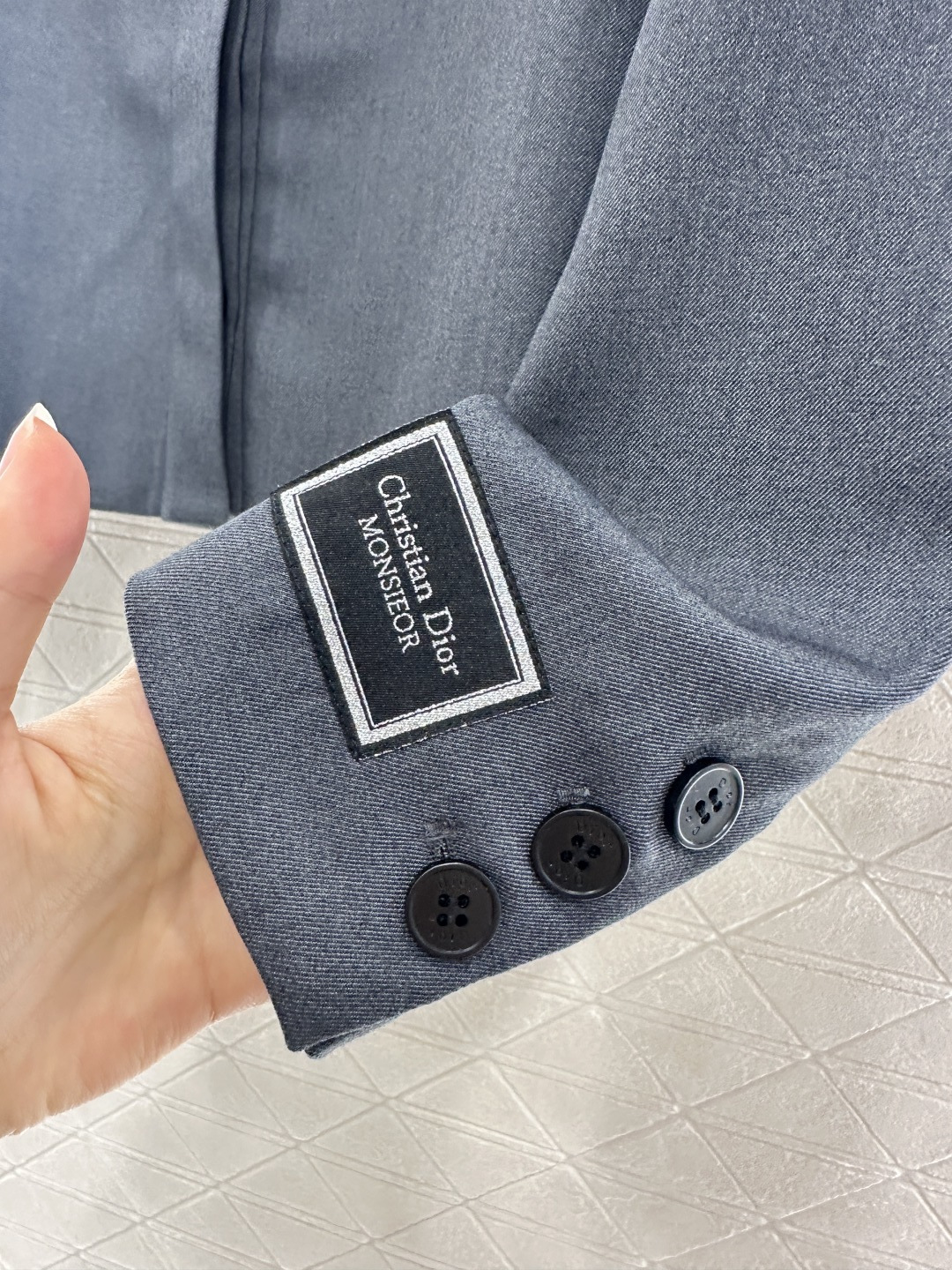 ♥Dio*♥2025新品上架
  翻领西装腰带短裤套装
定制YB进口西服材质 质感光泽 高级舒适 特殊工