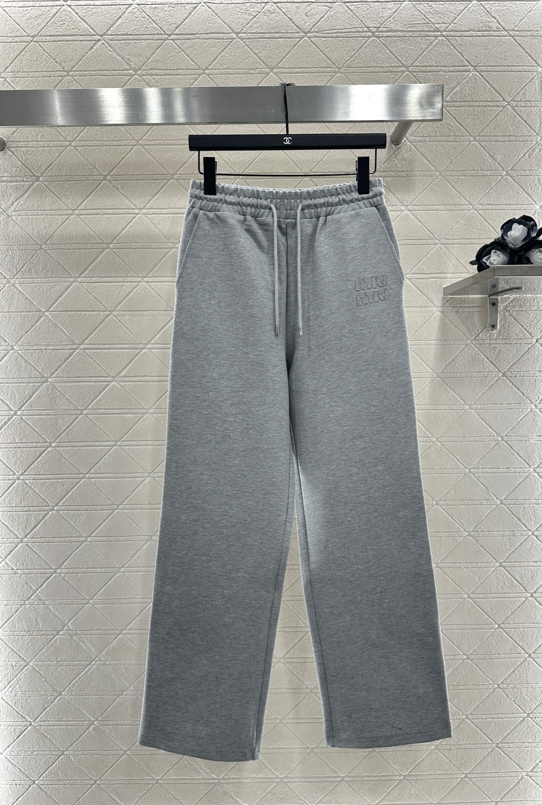 ♥Miumi*♥2025新品上架
 两面穿连帽外套长裤套装
定制YB斜纹全棉➕环保再生尼龙材质 舒适透气