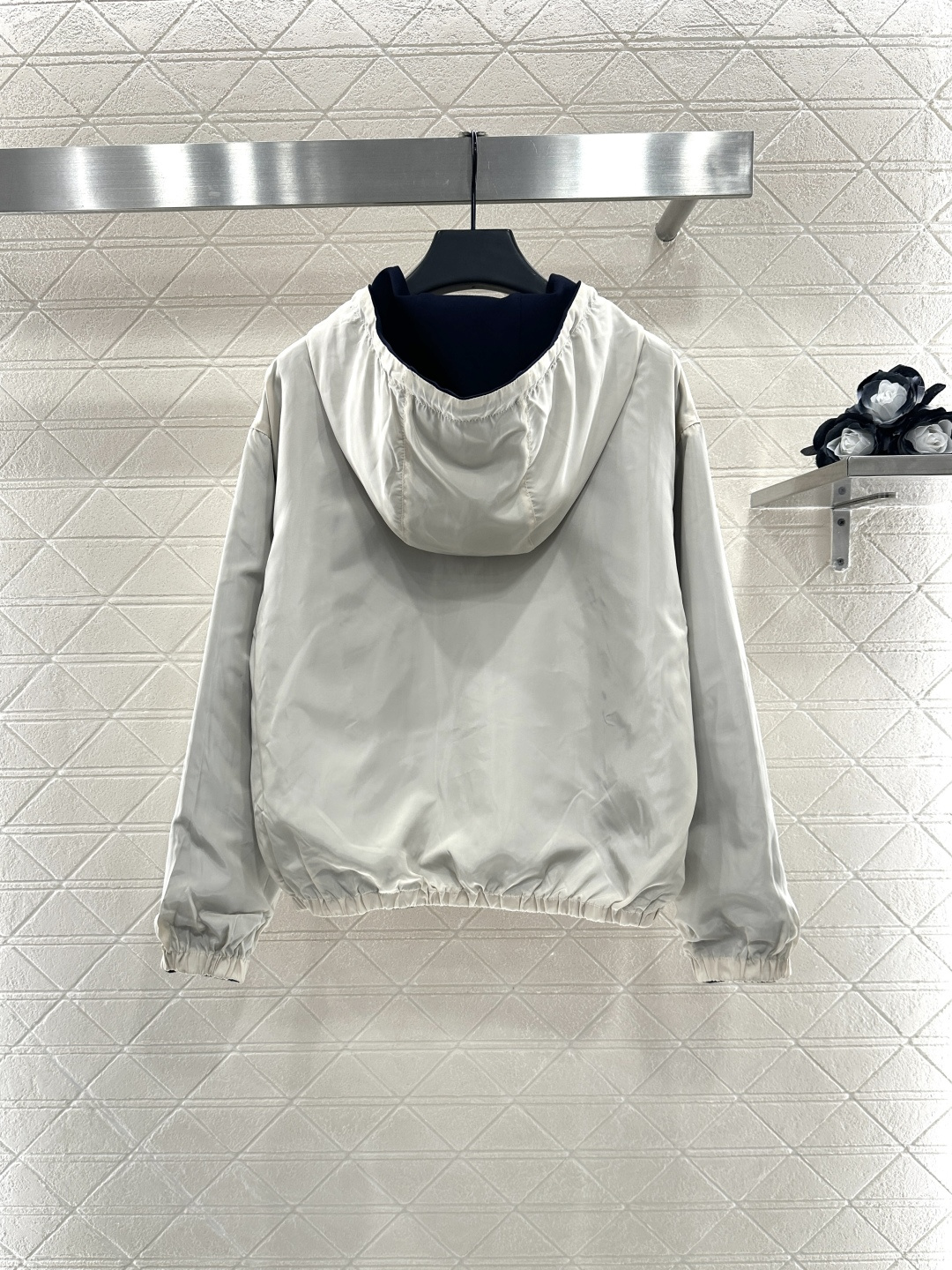 ♥Miumi*♥2025新品上架
 两面穿连帽外套长裤套装
定制YB斜纹全棉➕环保再生尼龙材质 舒适透气