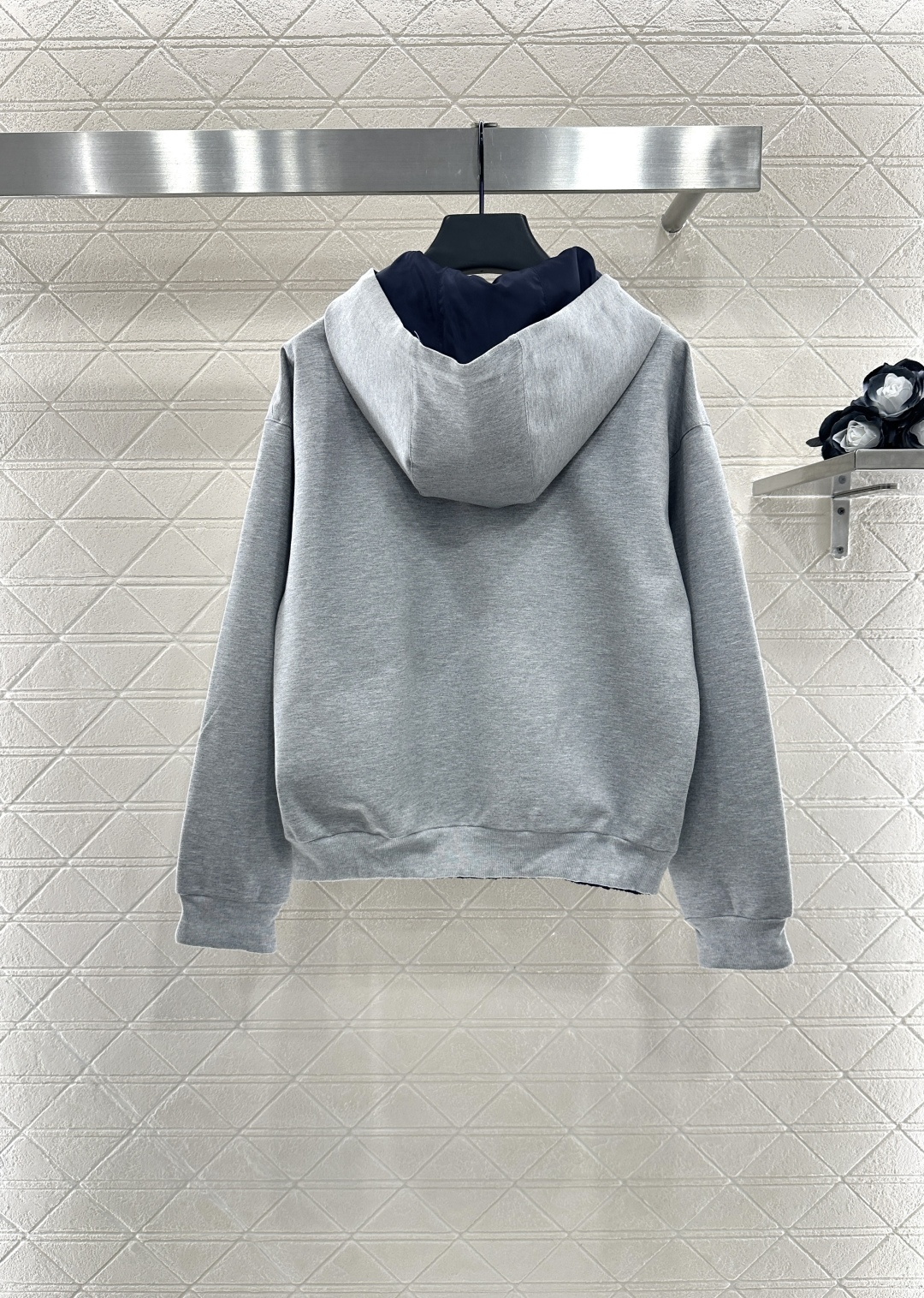 ♥Miumi*♥2025新品上架
 两面穿连帽外套长裤套装
定制YB斜纹全棉➕环保再生尼龙材质 舒适透气