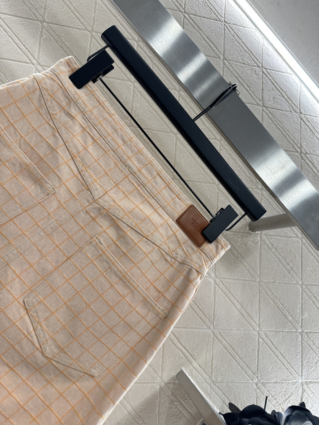 ♥Herme*♥2025新品上架
   定位格纹翻领牛仔半裙
定制YB斜纹棉牛仔材质 质感高级 穿搭有型