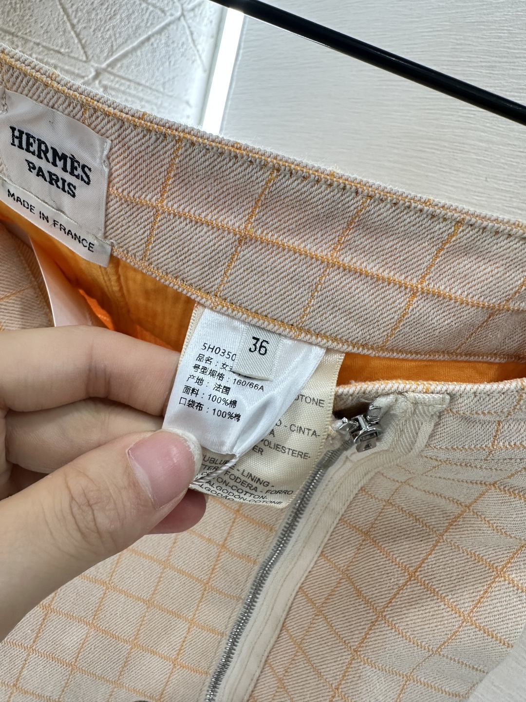 ♥Herme*♥2025新品上架
   定位格纹翻领牛仔半裙
定制YB斜纹棉牛仔材质 质感高级 穿搭有型