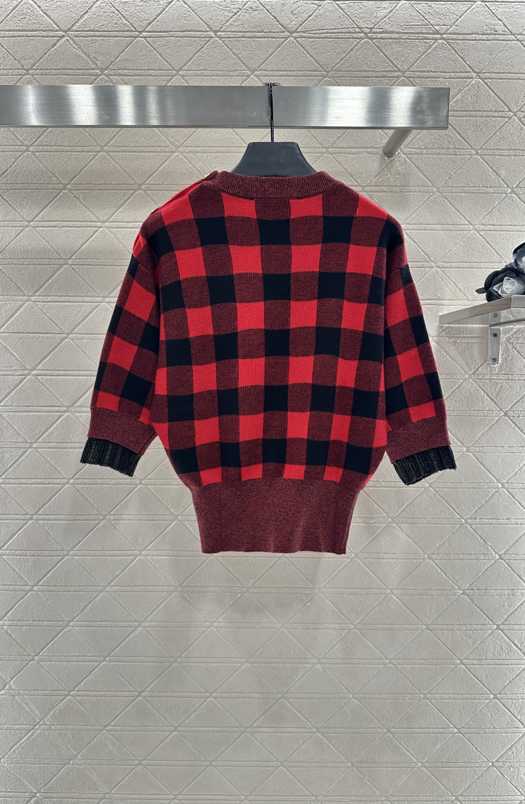 ♥Louis Vuitto*♥2025新品上架
       格纹针织中袖上衣
定制YB羊绒羊毛纱线织造