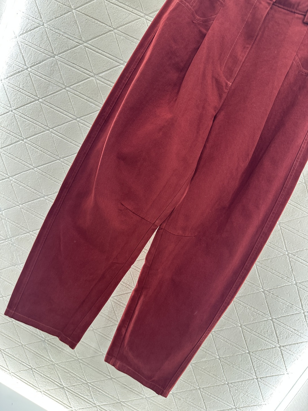 ♥Miumi*♥2025新品上架
       毛边高腰弯刀长裤
定制YB斜纹棉材质 酵素水洗 质感恰到