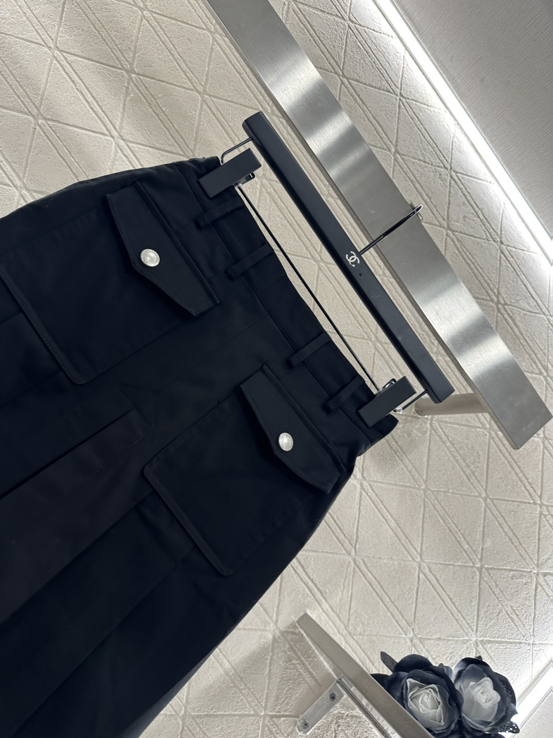 ♥Dio*♥2025新品上架
     高腰压褶半裙
定制YB斜纹全棉材质 光泽舒适 质感上乘 裁剪垂顺