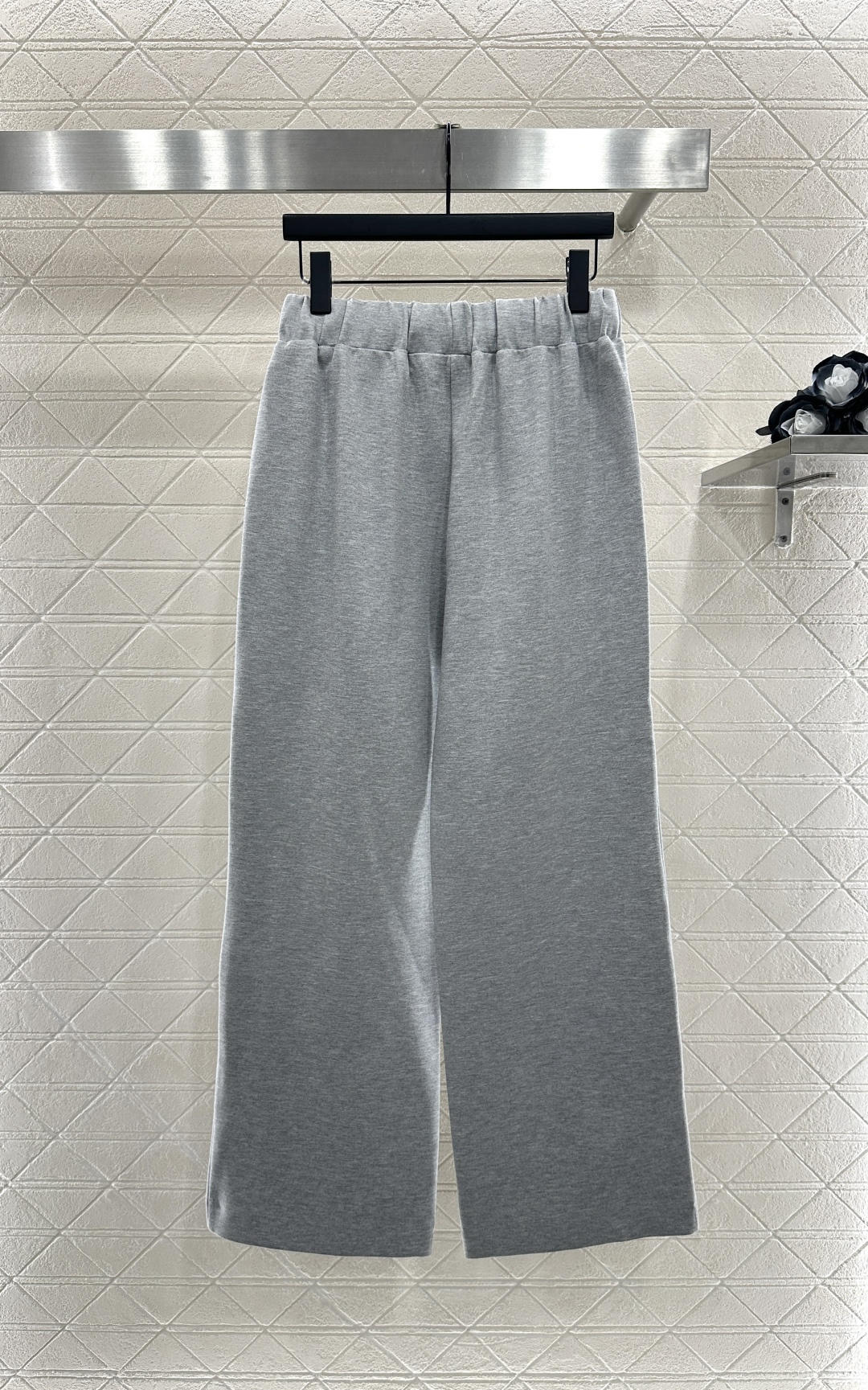 ♥Dio*♥2025新品上架
  丝巾连帽外套长裤套装
定制YB进口材质 秋冬保暖厚度 舒适好穿 挺括有