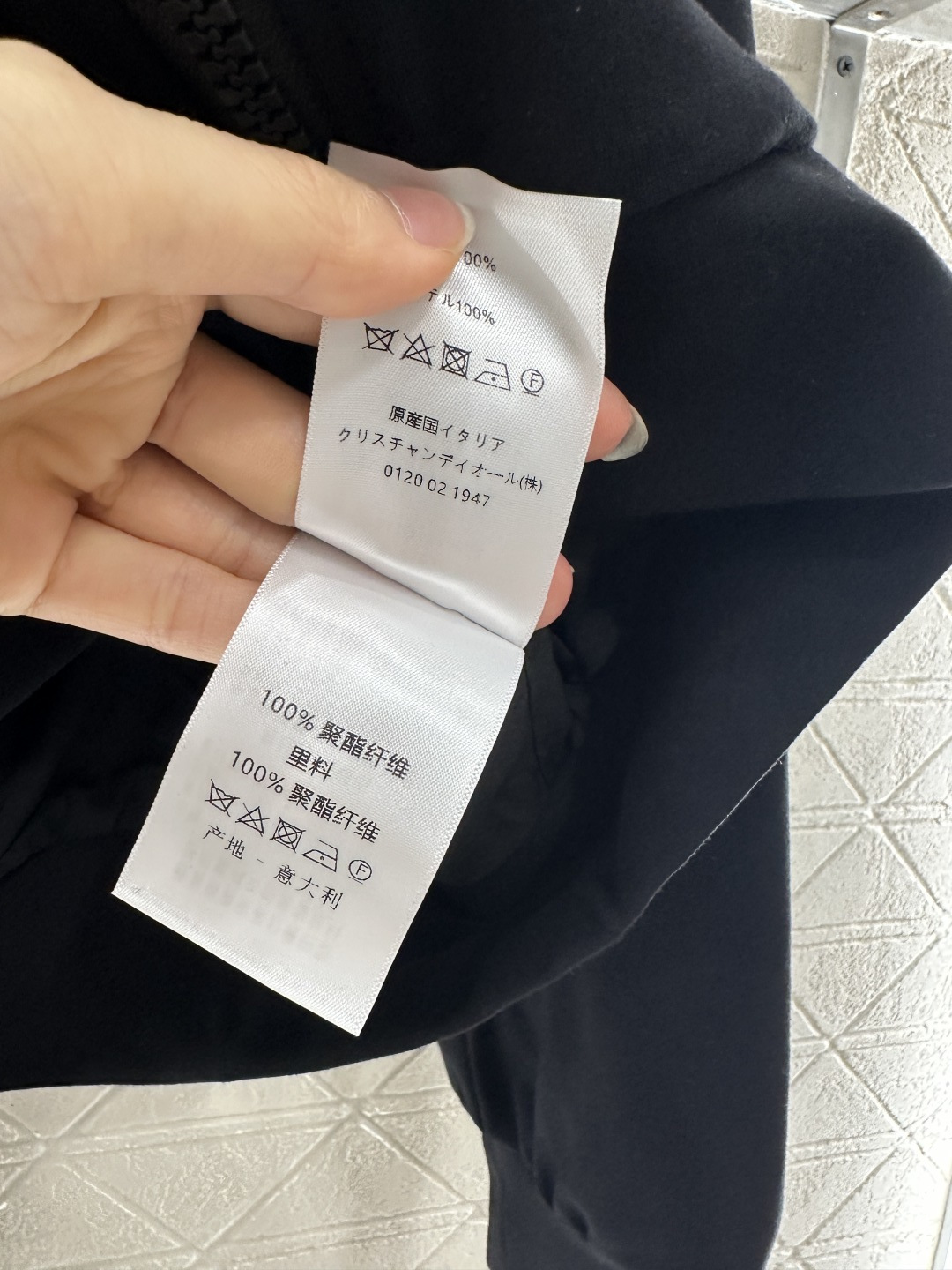 ♥Dio*♥2025新品上架
  丝巾连帽外套长裤套装
定制YB进口材质 秋冬保暖厚度 舒适好穿 挺括有