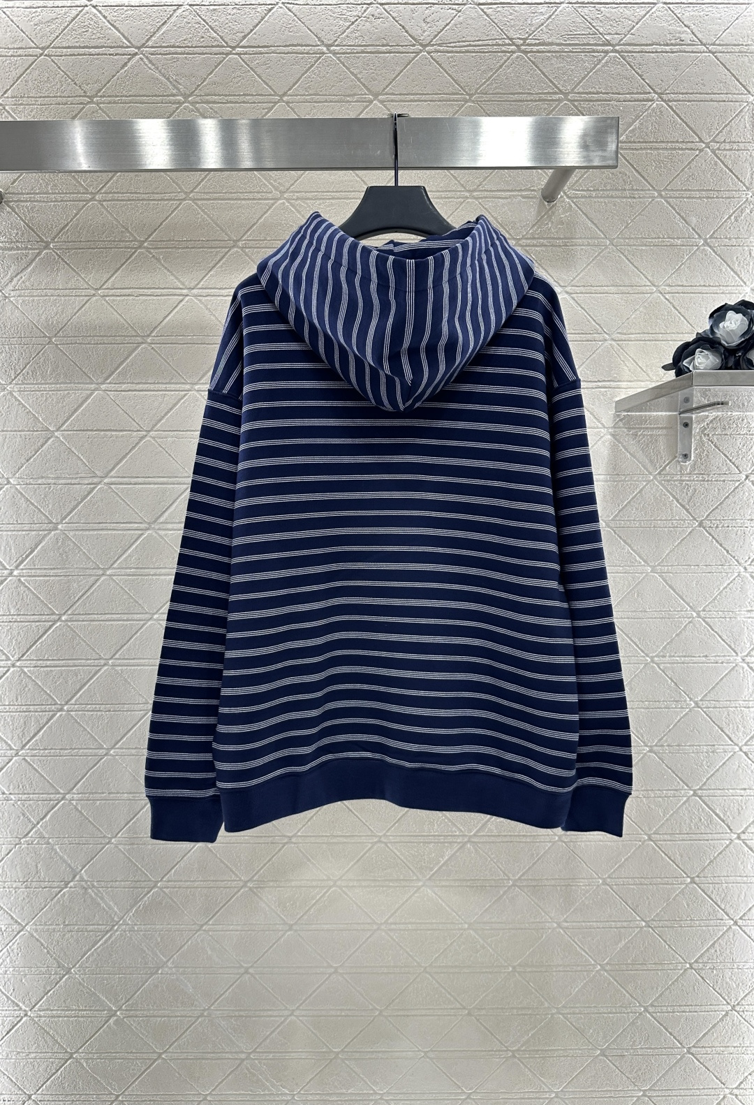 ♥Miumi*♥2025新品上架
    连帽拉链对条外套
定制YB斜纹全棉材质 还原YB克重材质 拿到