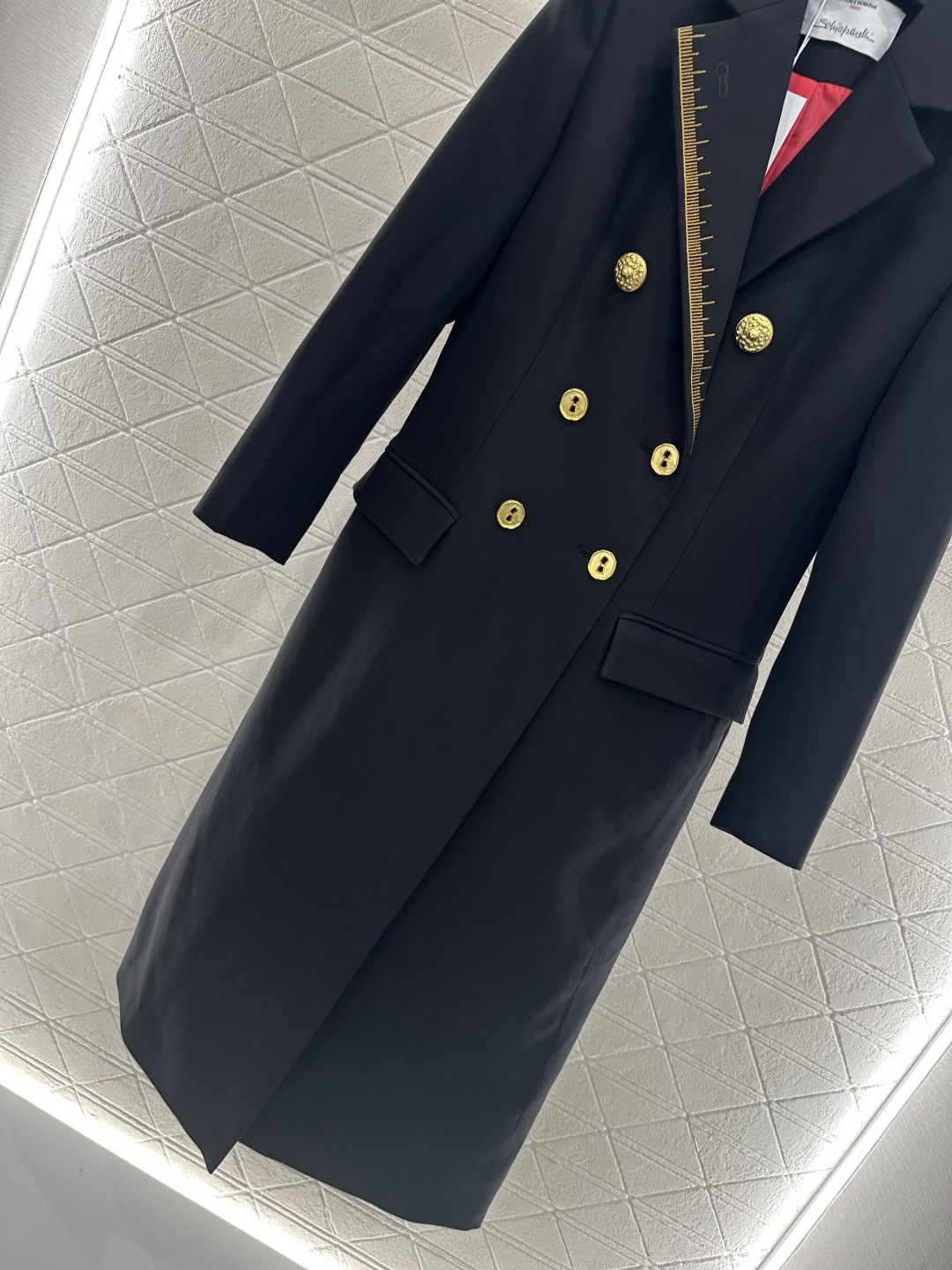 ♥Csh*♥2025新品上架
   翻领双排扣风衣外套
定制YB进口全棉风衣材质 质感高级 品相绝佳 长