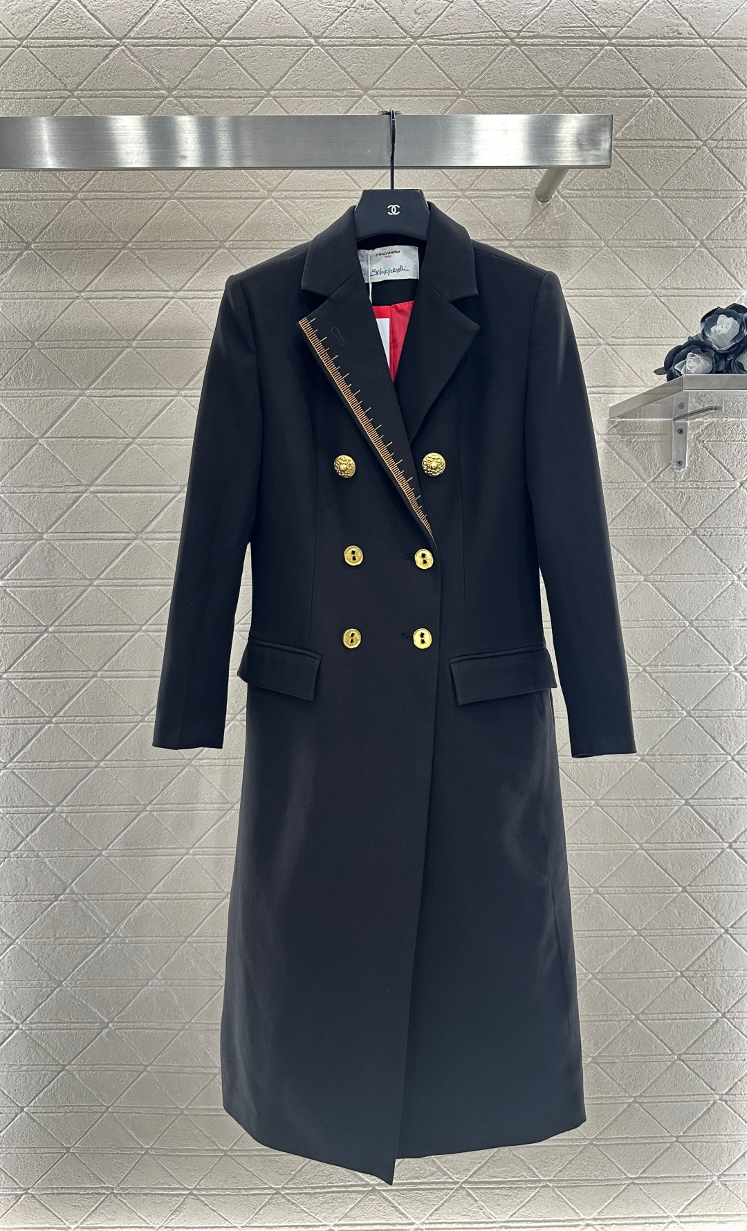 ♥Csh*♥2025新品上架
   翻领双排扣风衣外套
定制YB进口全棉风衣材质 质感高级 品相绝佳 长