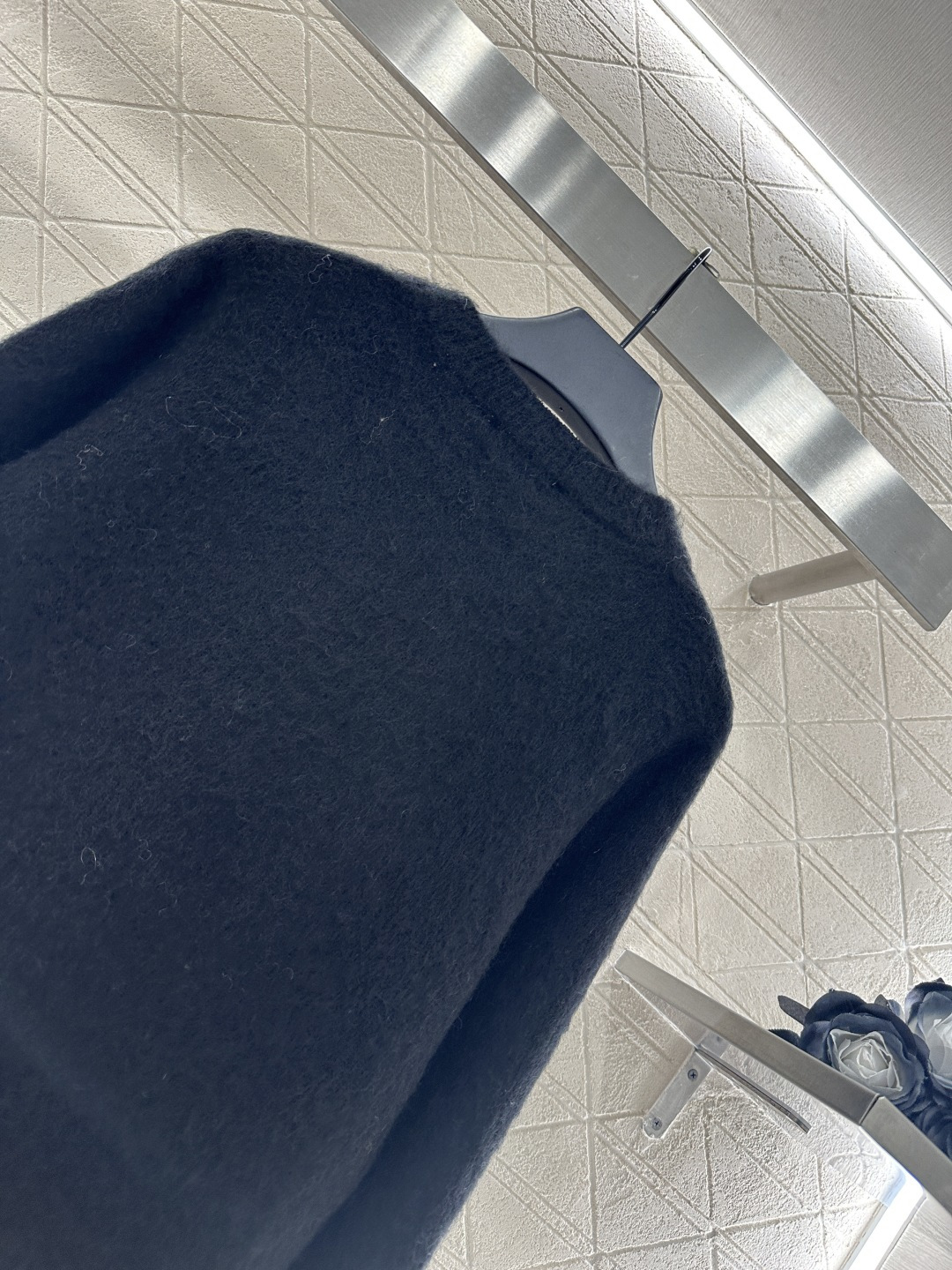 ♥Sanint Lauren*♥2025新品上架
      胸针字母针织毛衣
定制YB羊毛纱线织造 柔