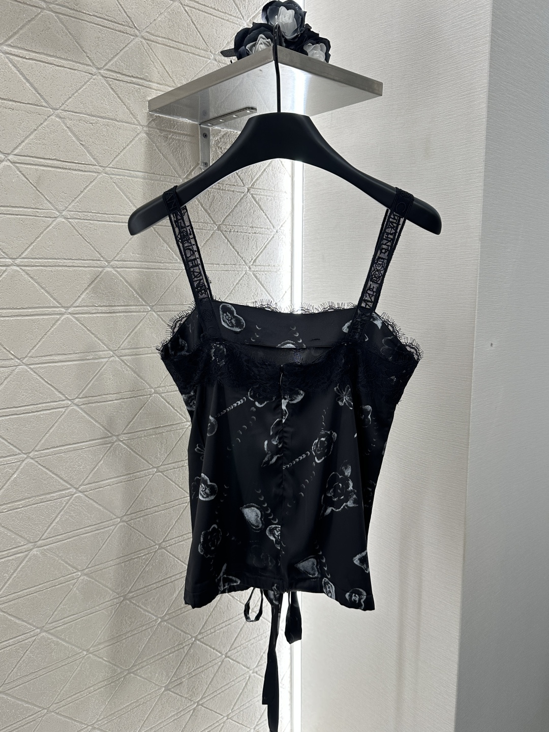 ♥Chane*♥2025新品上架
    印花真丝系列
定制YB进口斜纹稠材质 质感光泽 垂顺有型 平口